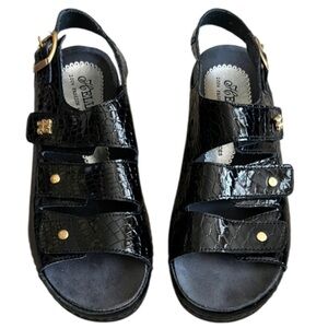 Helle Comfort and Wellness Patent Croc Sandals Velcro/Buckle EU 36 US 5.5